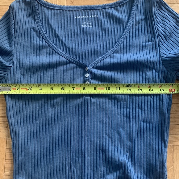 American Eagle TShirt - Picture 9 of 11